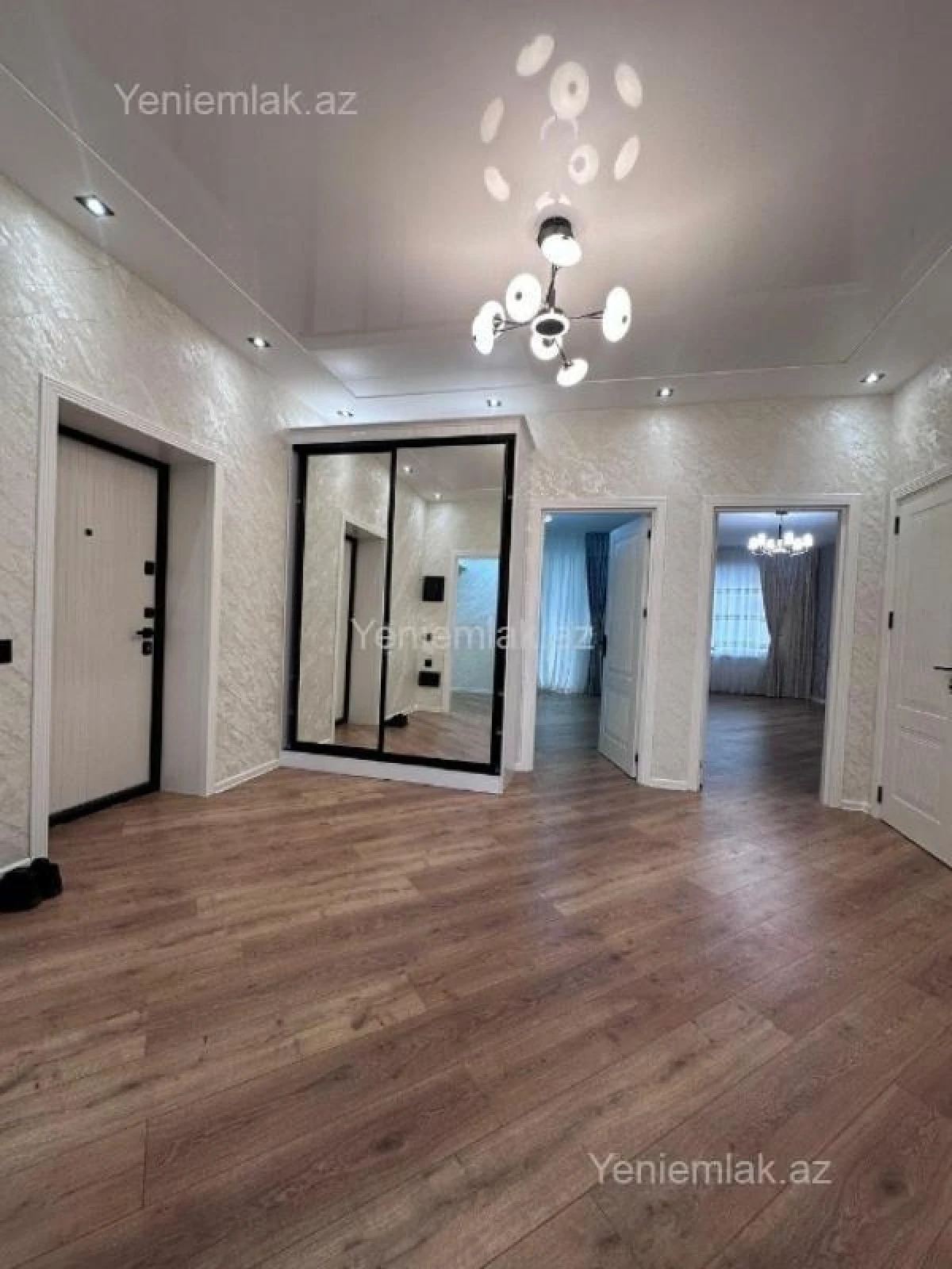 Satılır 4 otaqlı yeni tikili 156 m²