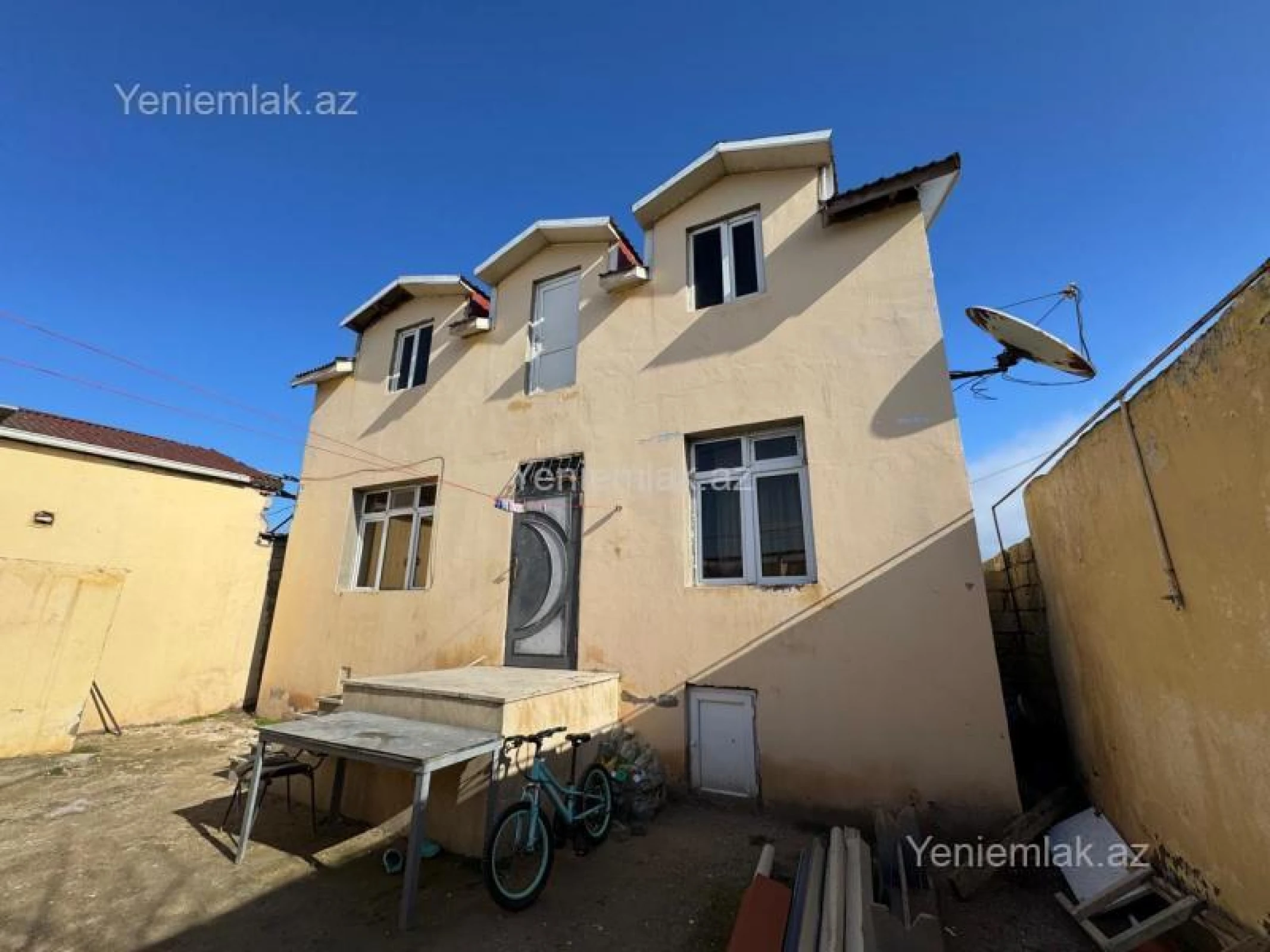 Satılır 2 otaqlı həyət evi 60 m²