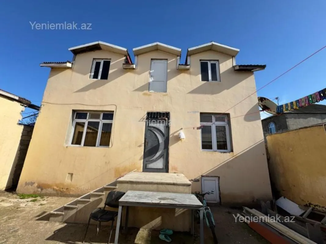 Satılır 2 otaqlı həyət evi 60 m²