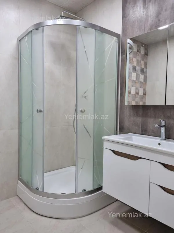 Satılır 2 otaqlı yeni tikili 93 m²