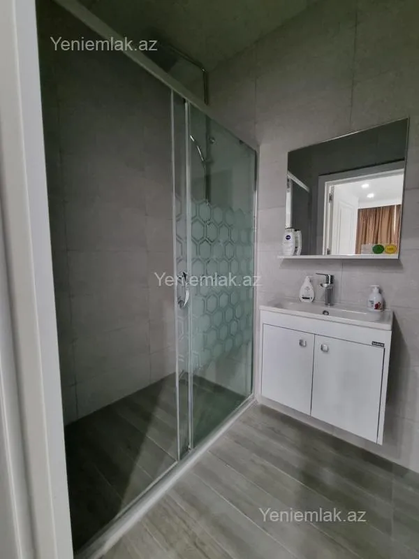 Satılır 2 otaqlı yeni tikili 93 m²