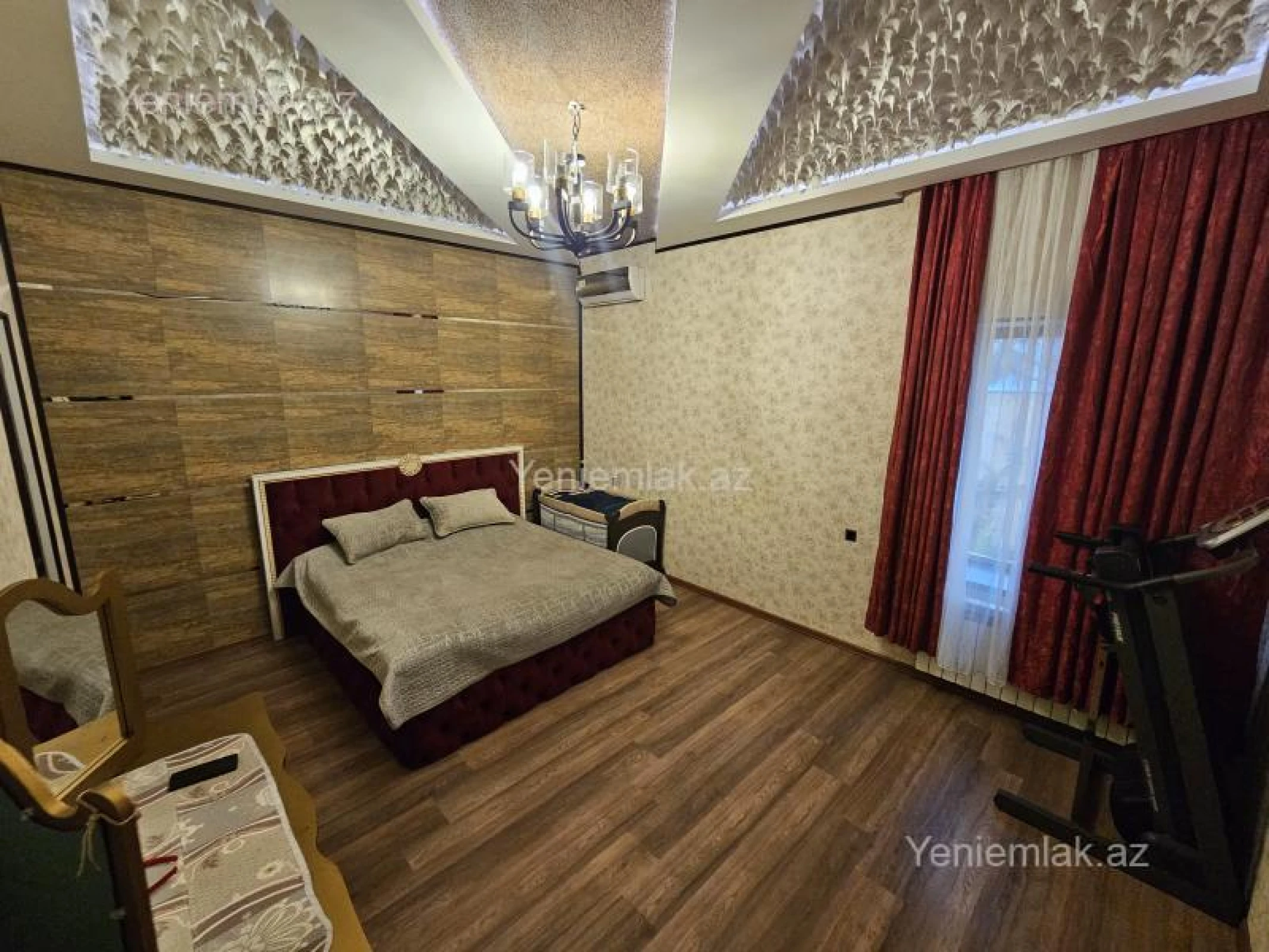 Satılır 4 otaqlı həyət evi 220 m²