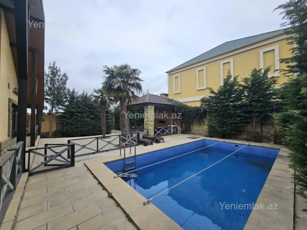 Satılır 4 otaqlı həyət evi 220 m²