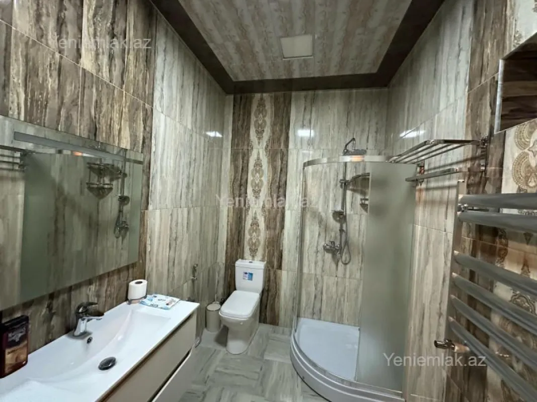 Satılır 4 otaqlı həyət evi 220 m²