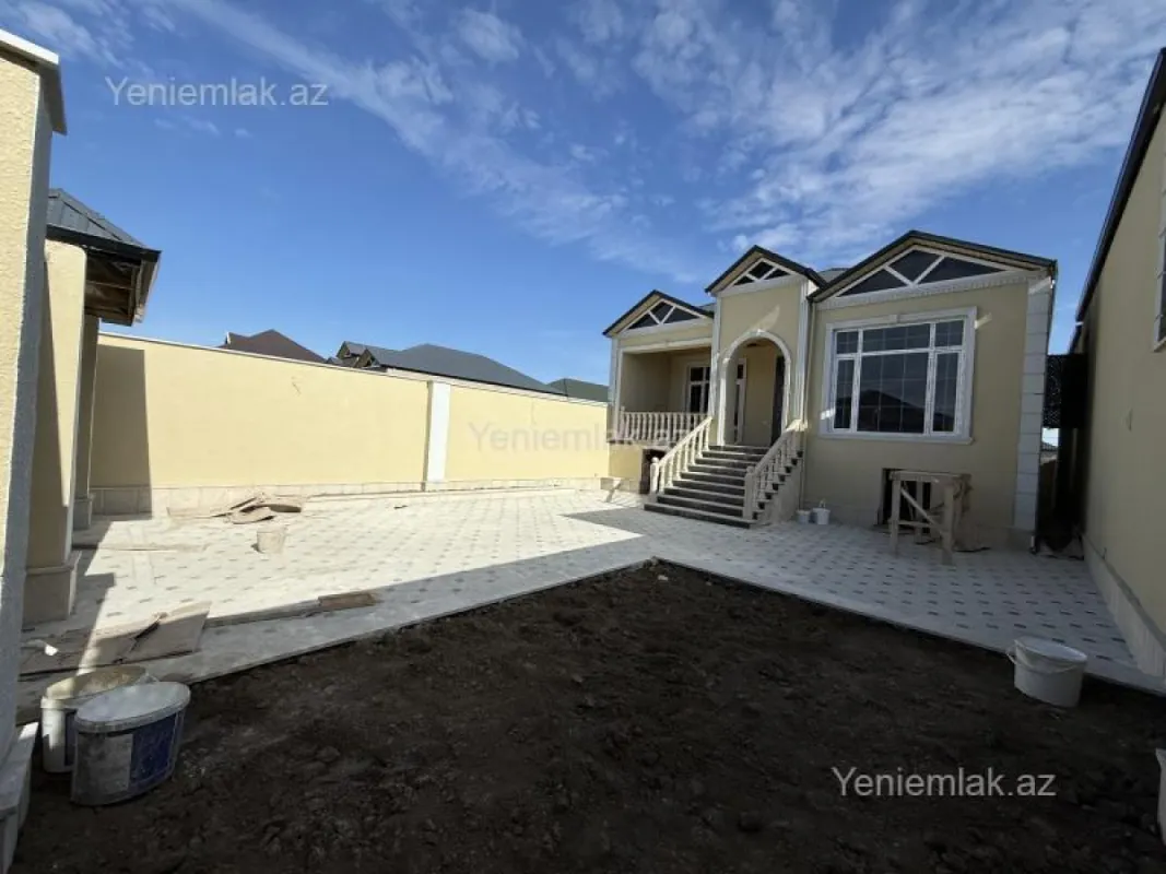 Satılır 4 otaqlı həyət evi 120 m²