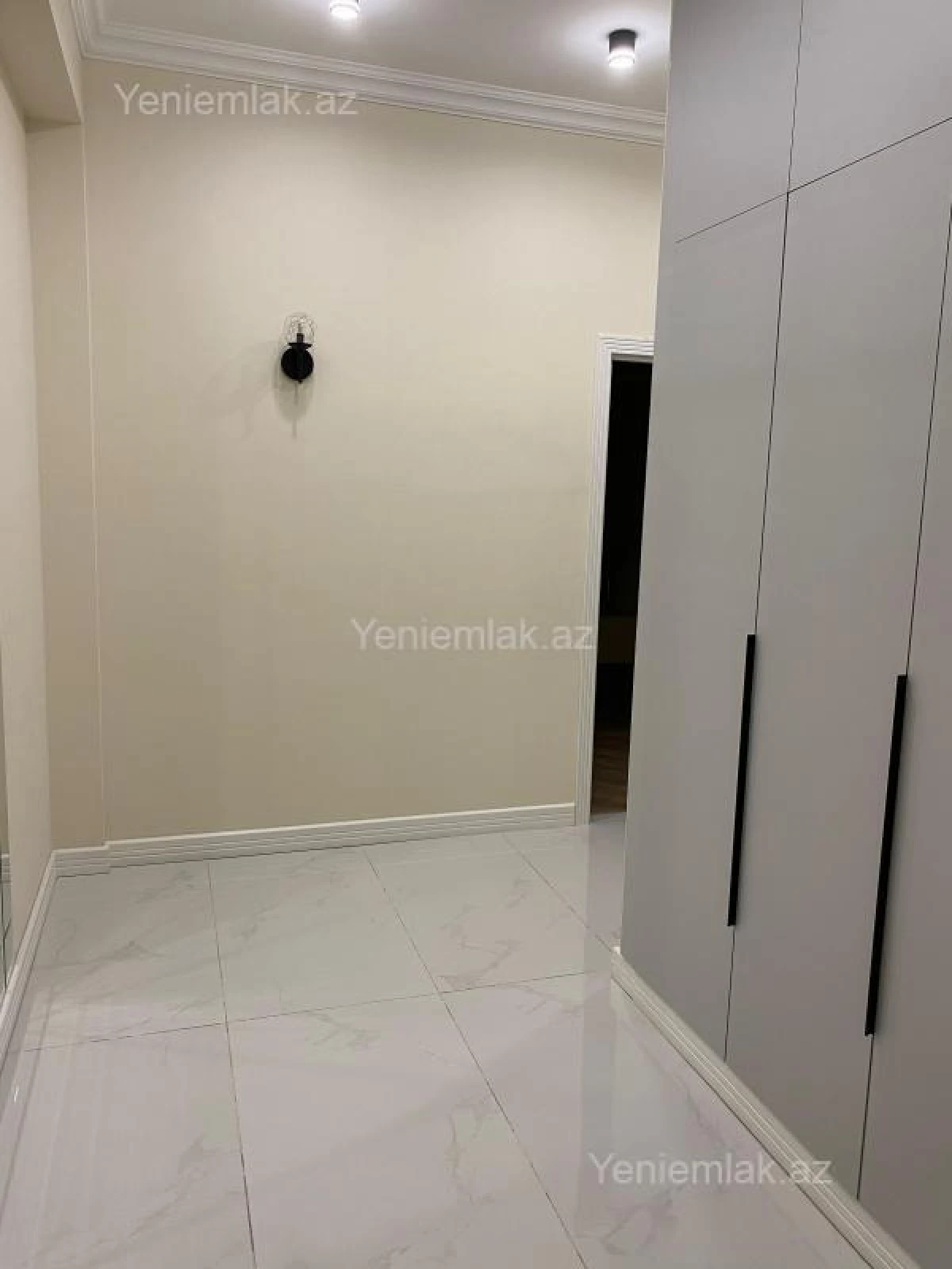 Satılır 3 otaqlı yeni tikili 105 m²
