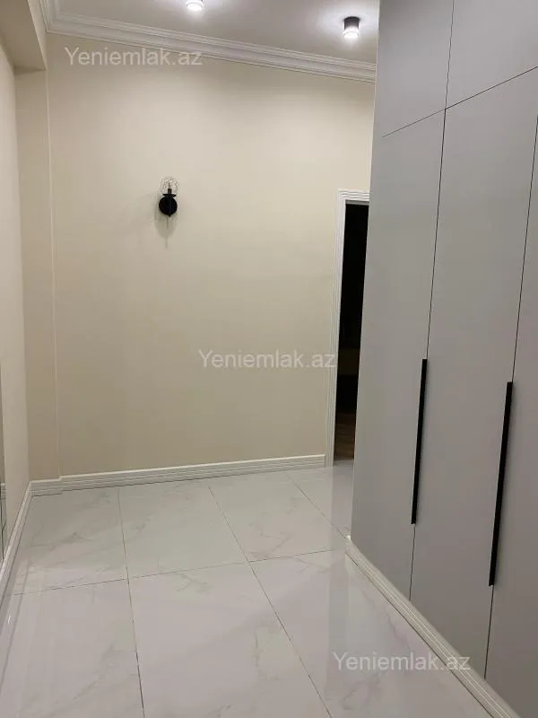Satılır 3 otaqlı yeni tikili 105 m²