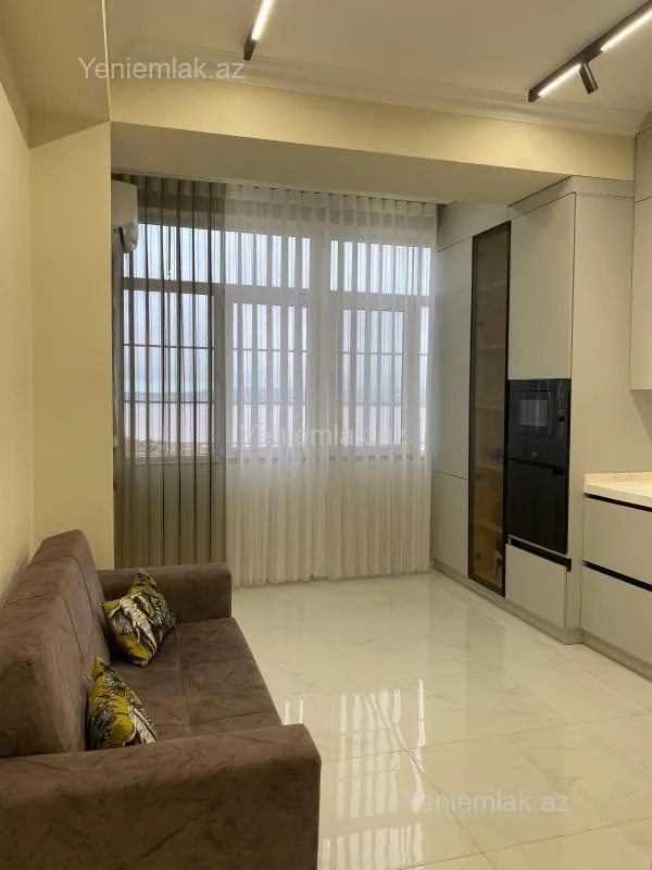 Satılır 3 otaqlı yeni tikili 105 m²