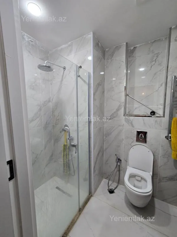 Satılır 3 otaqlı yeni tikili 70 m²