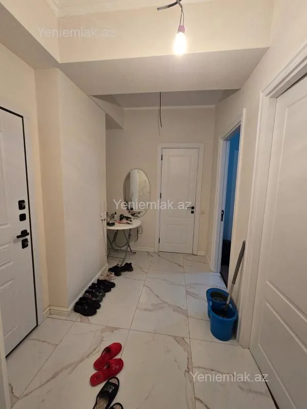 Satılır 3 otaqlı yeni tikili 70 m²