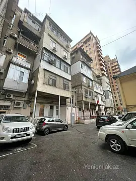Satılır 3 otaqlı köhnə tikili 72 m²