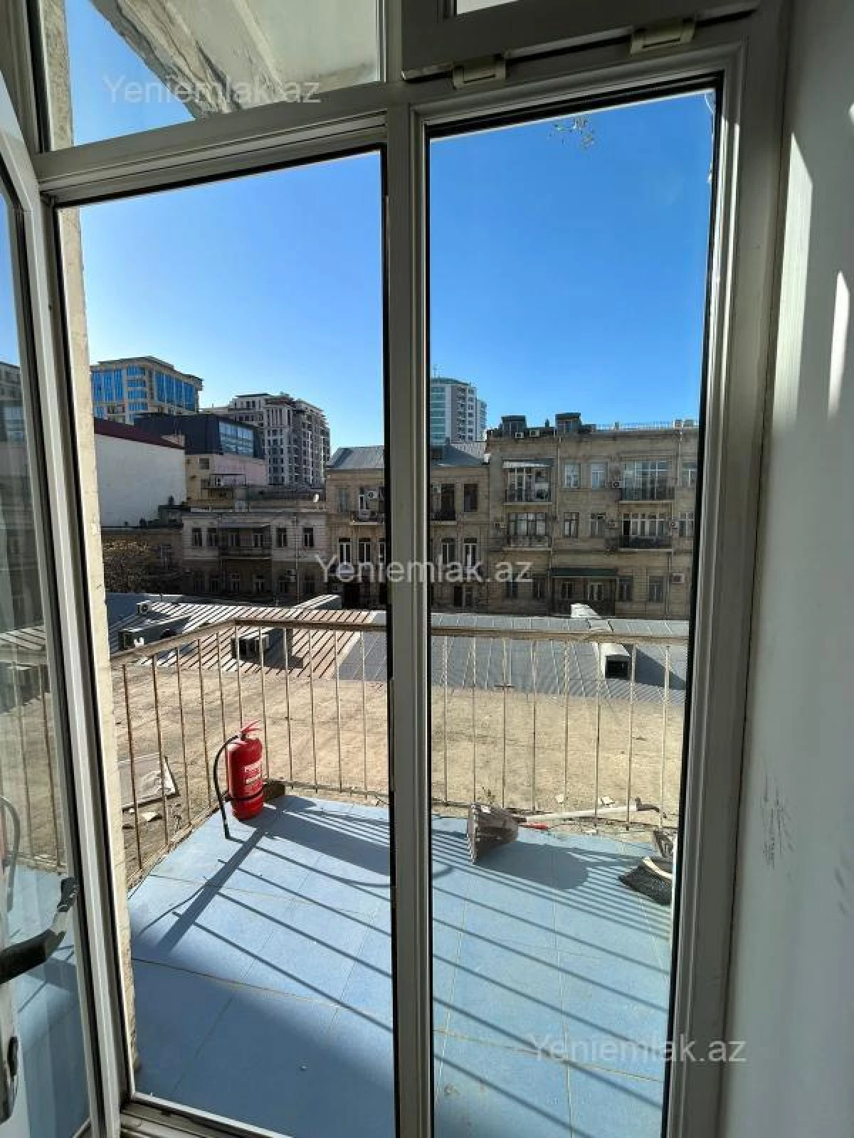 Satılır 3 otaqlı köhnə tikili 72 m²