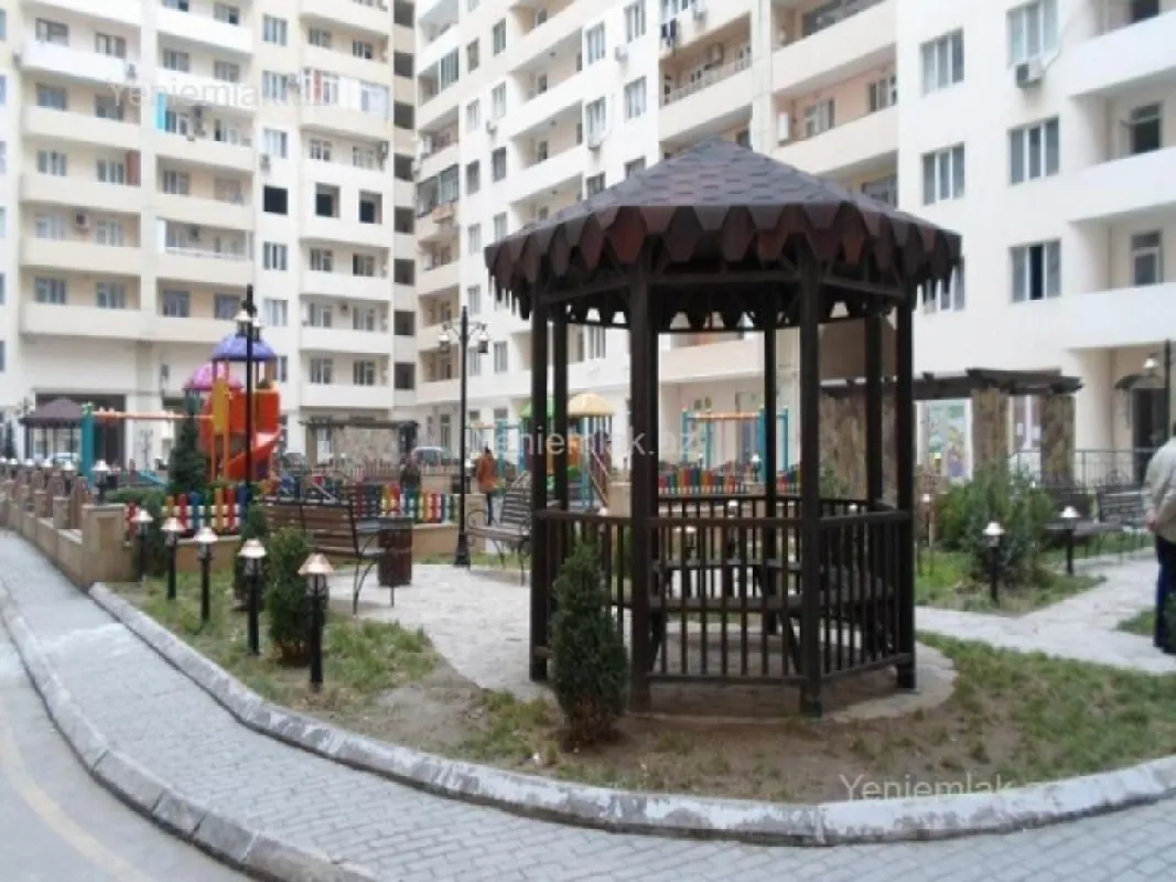 Satılır 3 otaqlı yeni tikili 137 m²