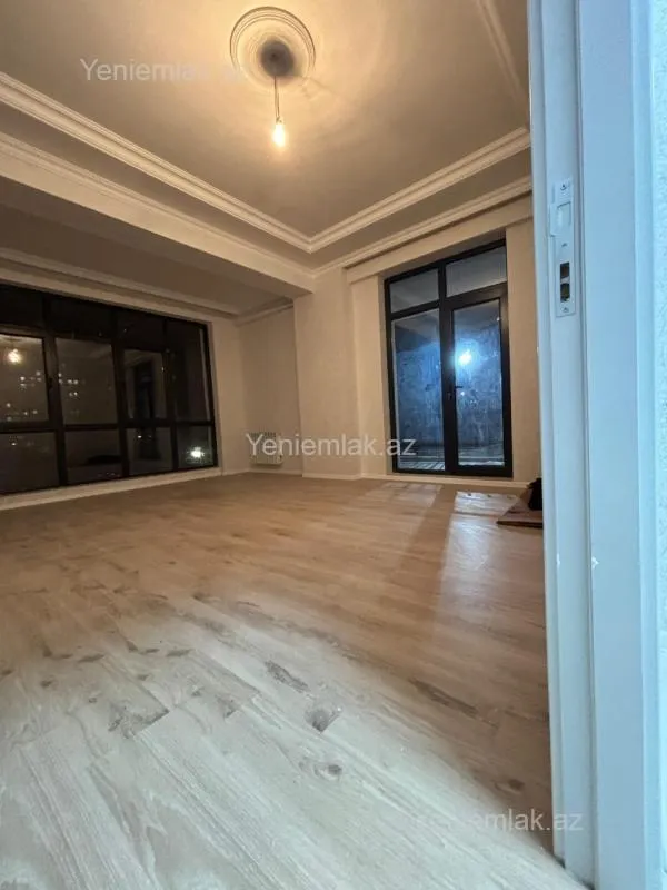 Satılır 2 otaqlı yeni tikili 95 m²