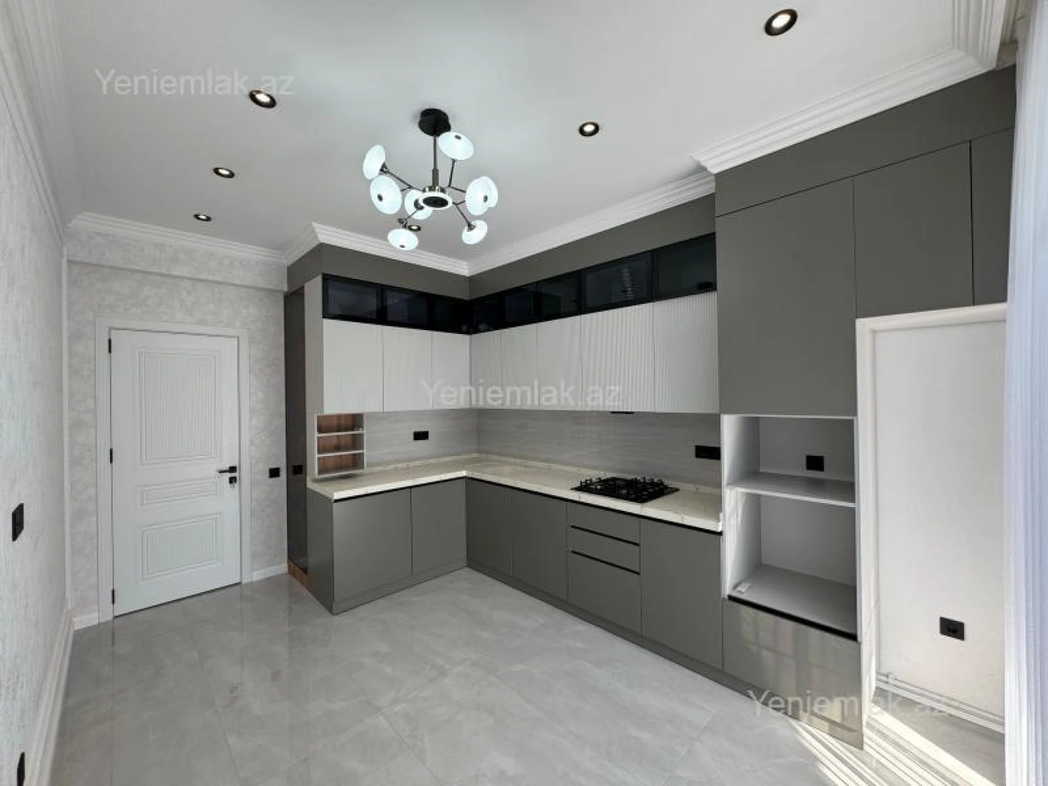 Satılır 2 otaqlı yeni tikili 102 m²