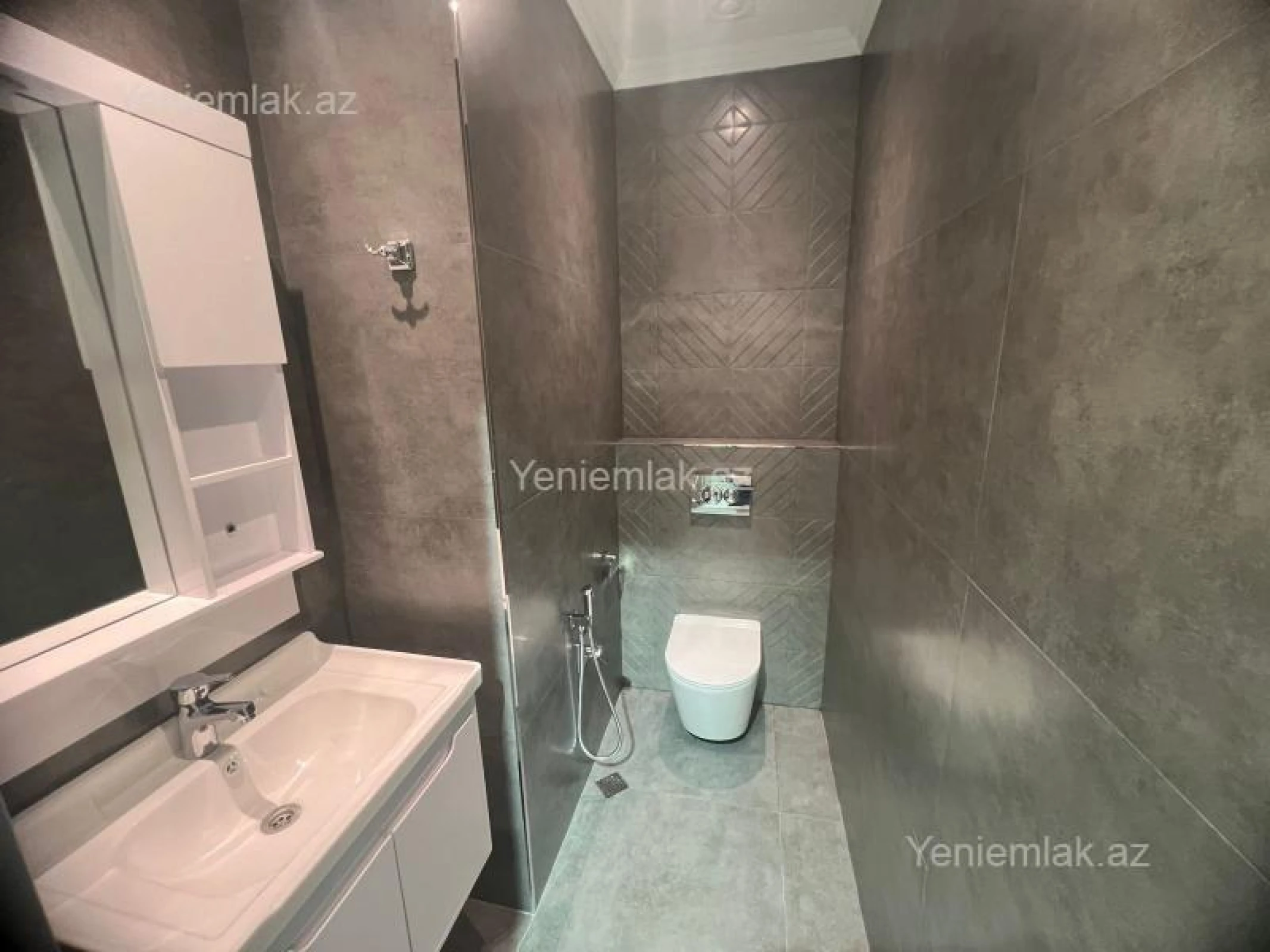 Satılır 2 otaqlı yeni tikili 84 m²