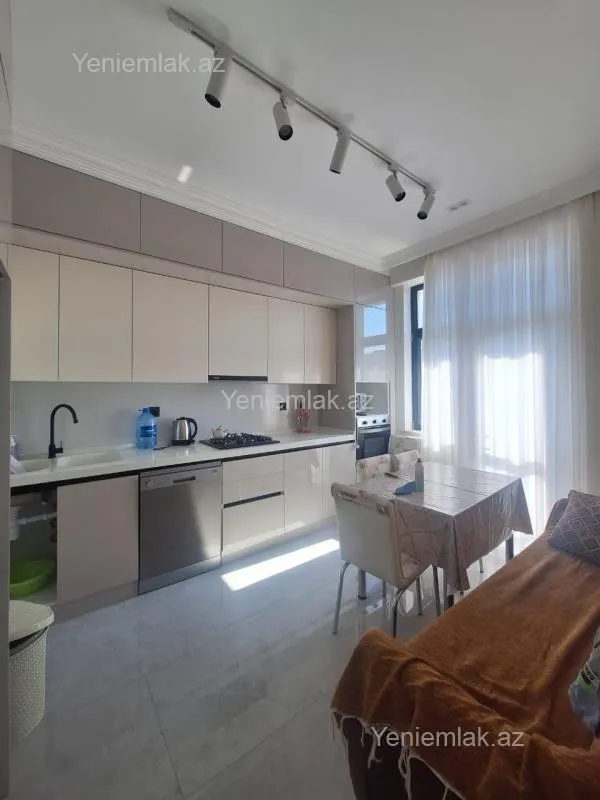Satılır 2 otaqlı yeni tikili 84 m²