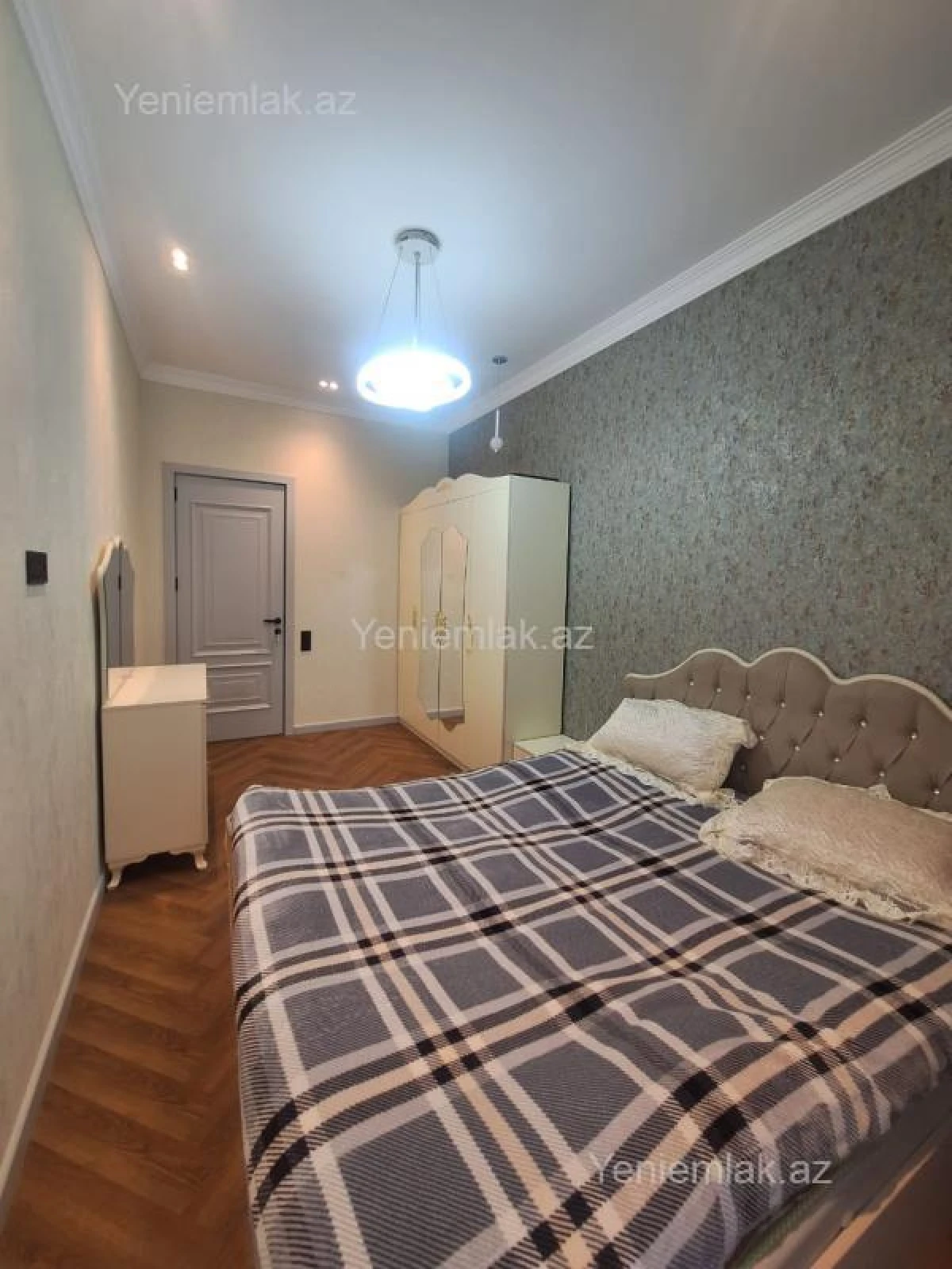 Satılır 2 otaqlı yeni tikili 84 m²