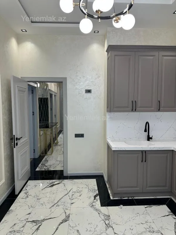 Satılır 3 otaqlı yeni tikili 115 m²