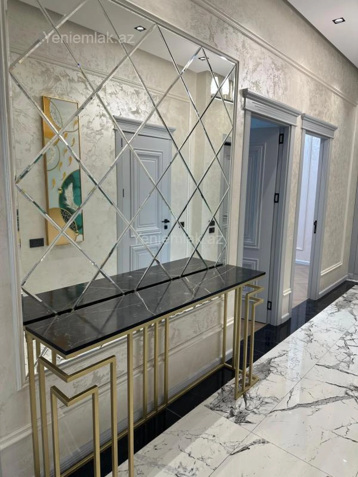 Satılır 3 otaqlı yeni tikili 115 m²