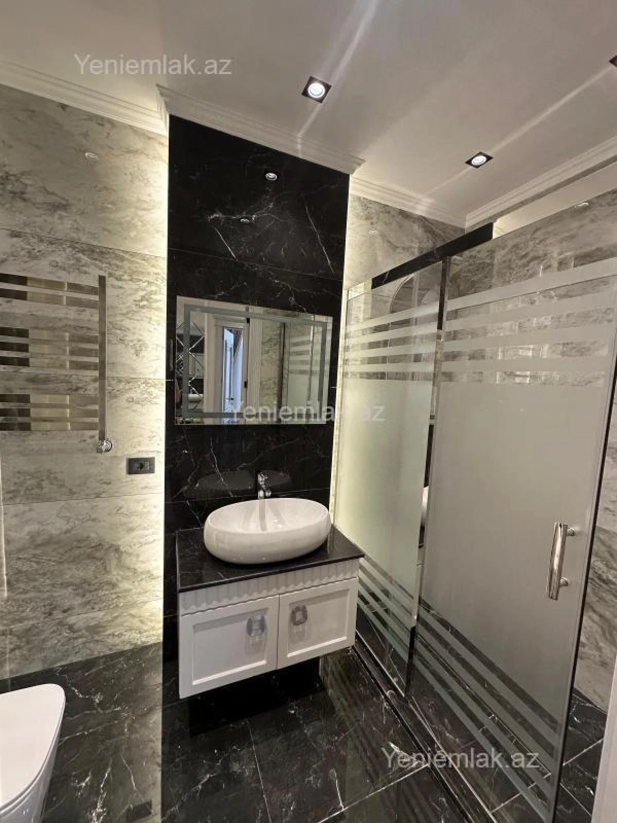 Satılır 3 otaqlı yeni tikili 115 m²