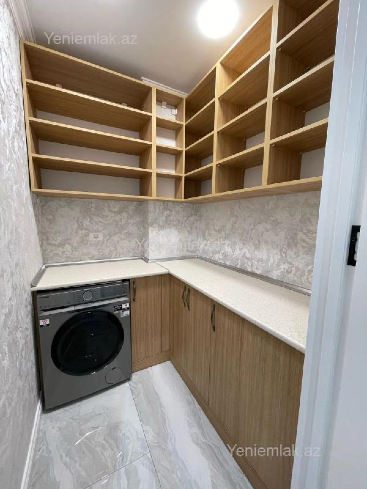 Satılır 4 otaqlı yeni tikili 185 m²