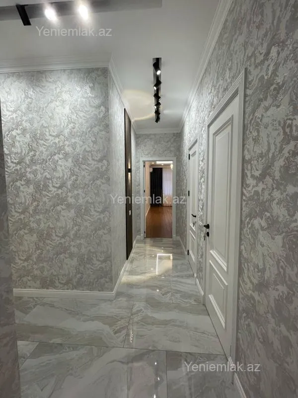 Satılır 4 otaqlı yeni tikili 185 m²