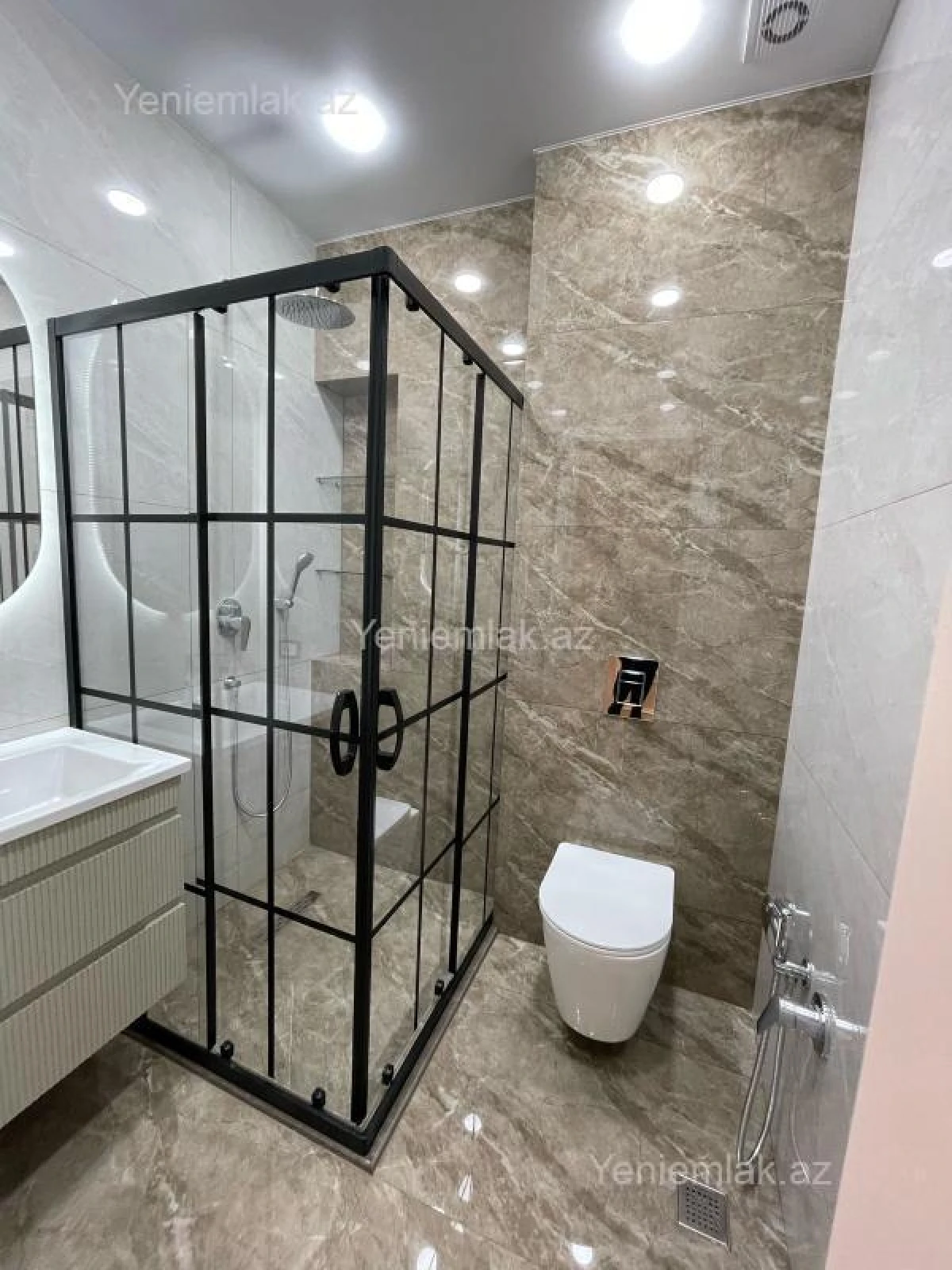Satılır 4 otaqlı yeni tikili 185 m²