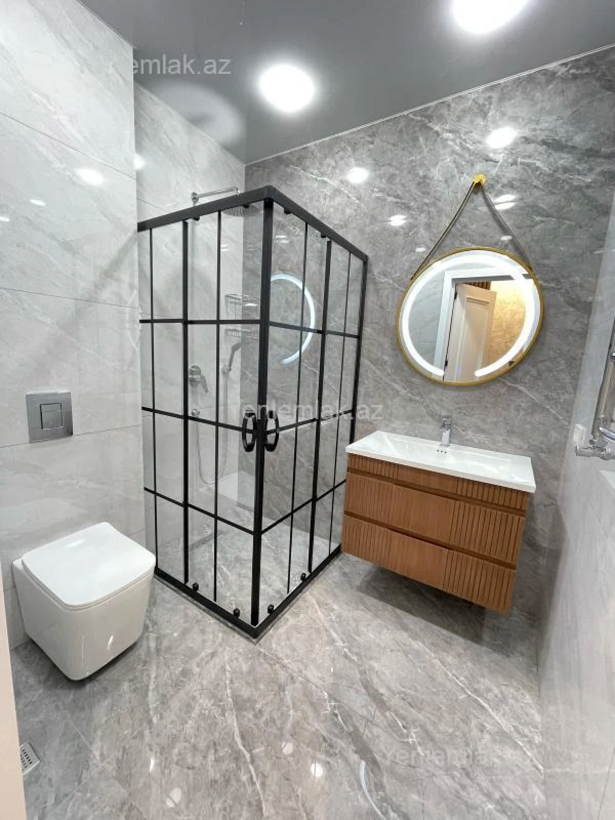 Satılır 4 otaqlı yeni tikili 185 m²