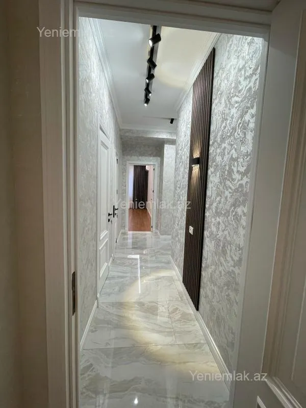 Satılır 4 otaqlı yeni tikili 185 m²
