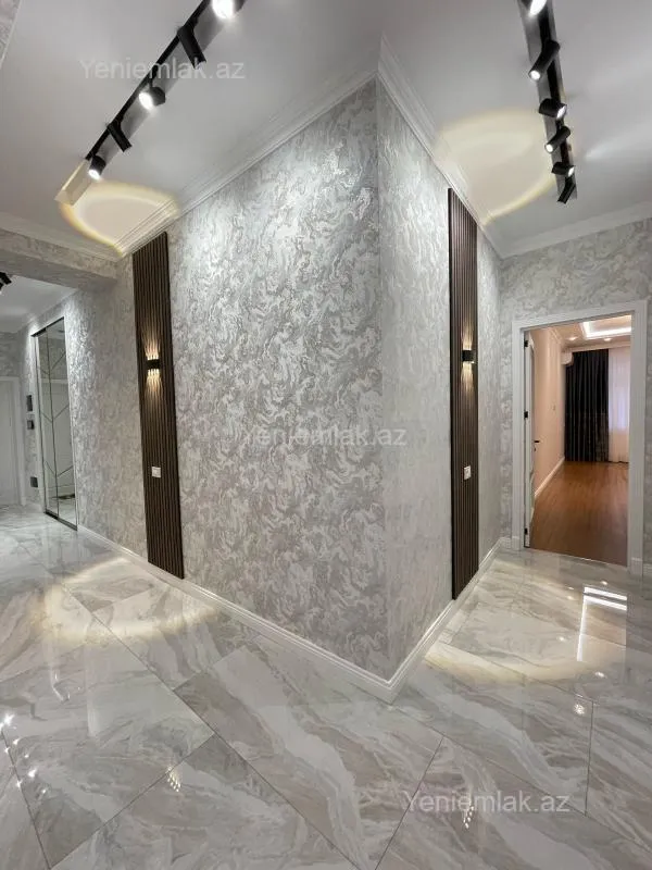 Satılır 4 otaqlı yeni tikili 185 m²