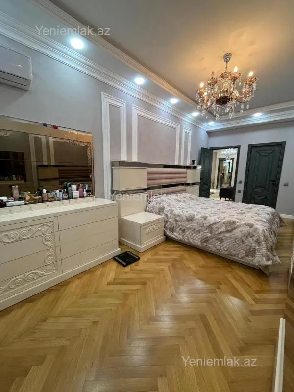 Satılır 3 otaqlı yeni tikili 147 m²