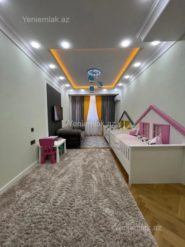 Satılır 3 otaqlı yeni tikili 147 m²