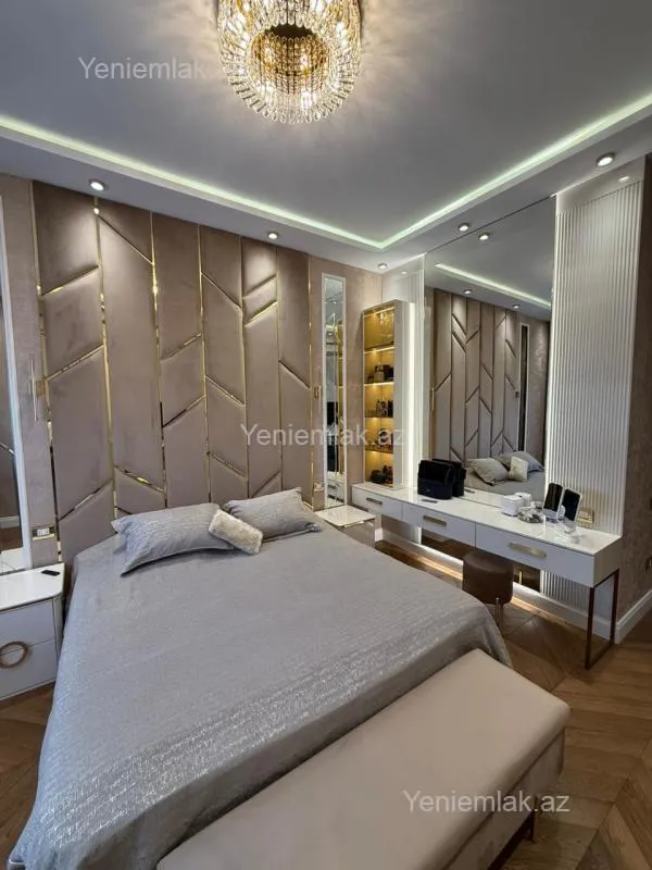 Satılır 4 otaqlı yeni tikili 185 m²