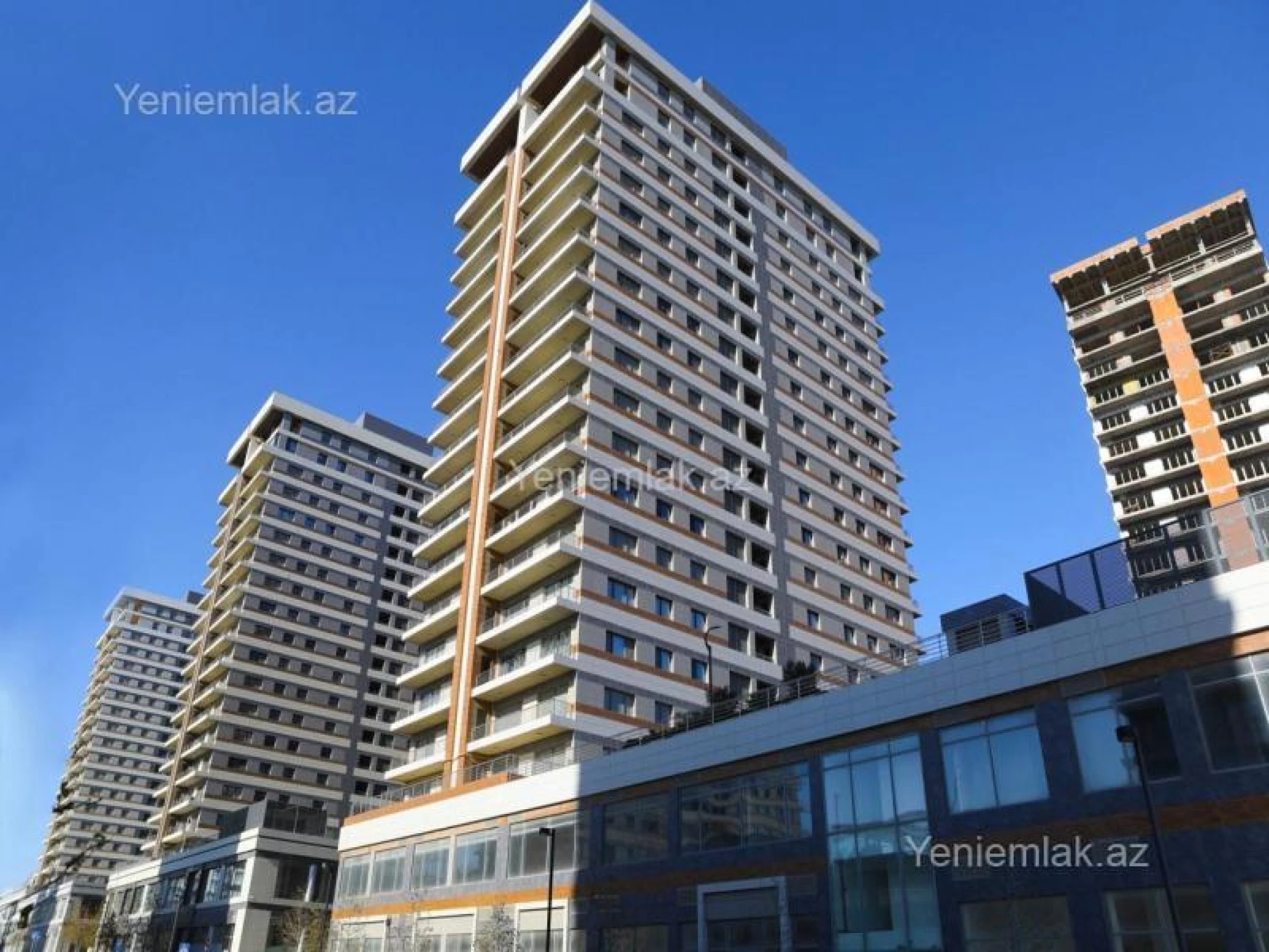 Satılır 4 otaqlı yeni tikili 185 m²