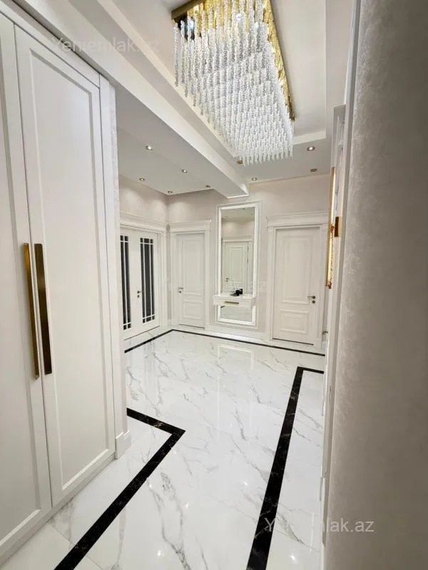 Satılır 4 otaqlı yeni tikili 185 m²