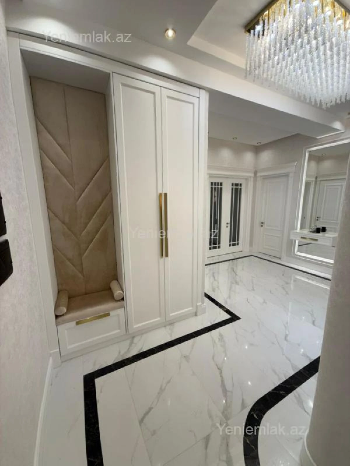 Satılır 4 otaqlı yeni tikili 185 m²