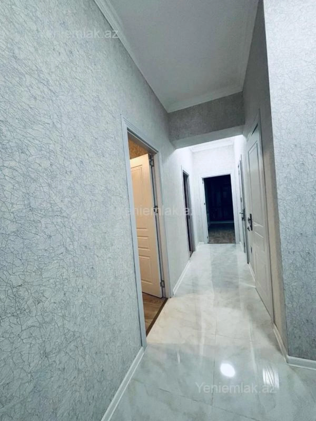 Satılır 3 otaqlı yeni tikili 95 m²