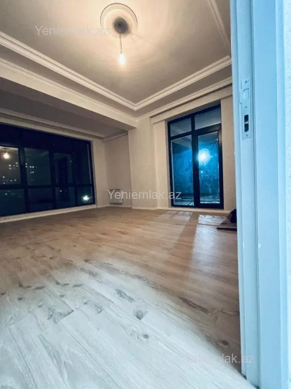 Satılır 3 otaqlı yeni tikili 95 m²