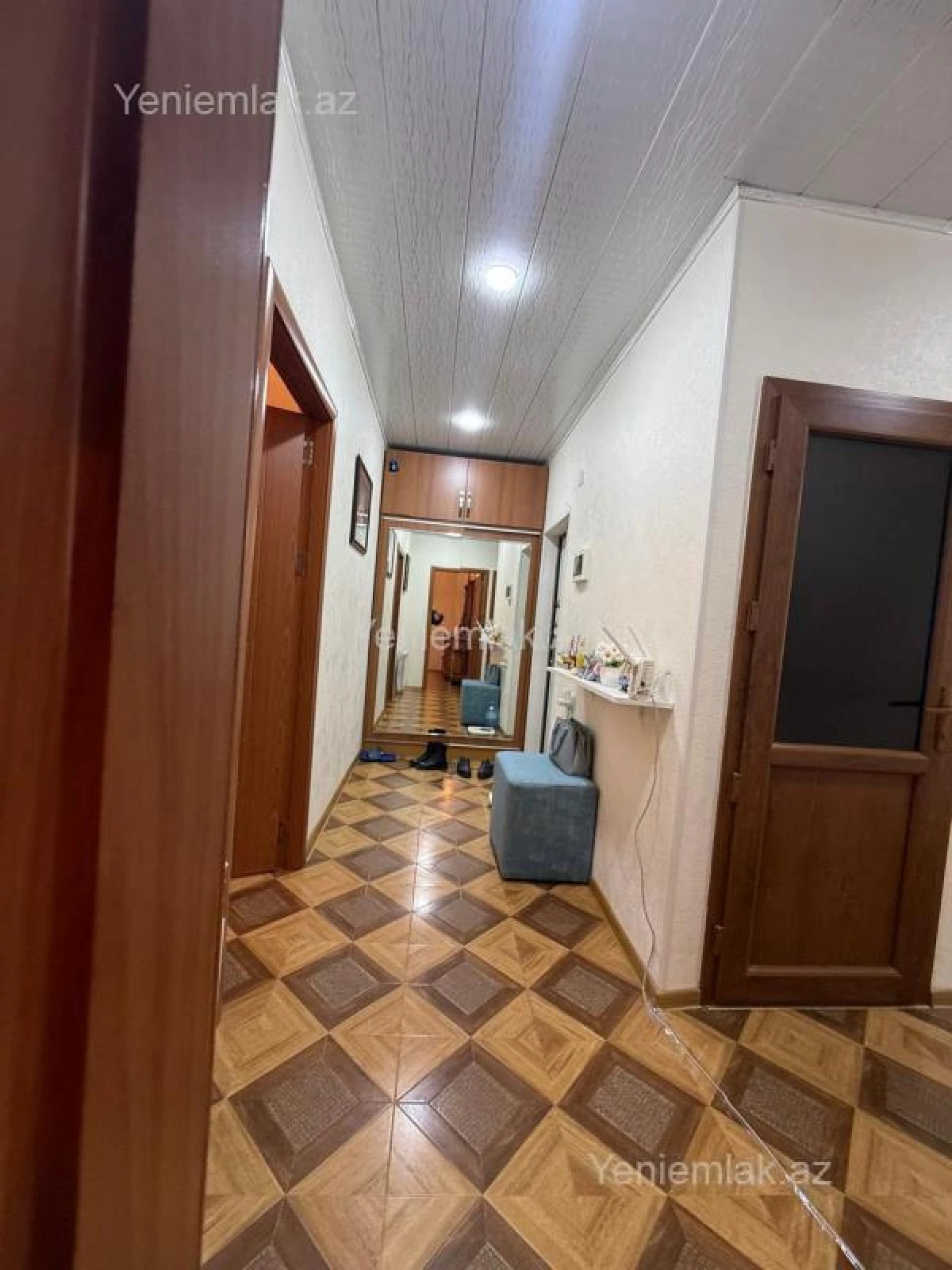 Satılır 4 otaqlı köhnə tikili 80 m²