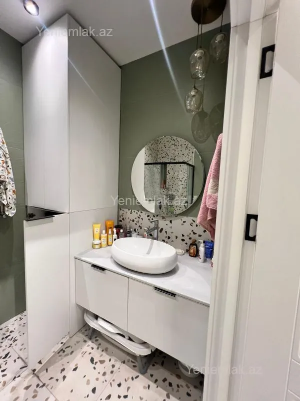 Satılır 2 otaqlı yeni tikili 98 m²