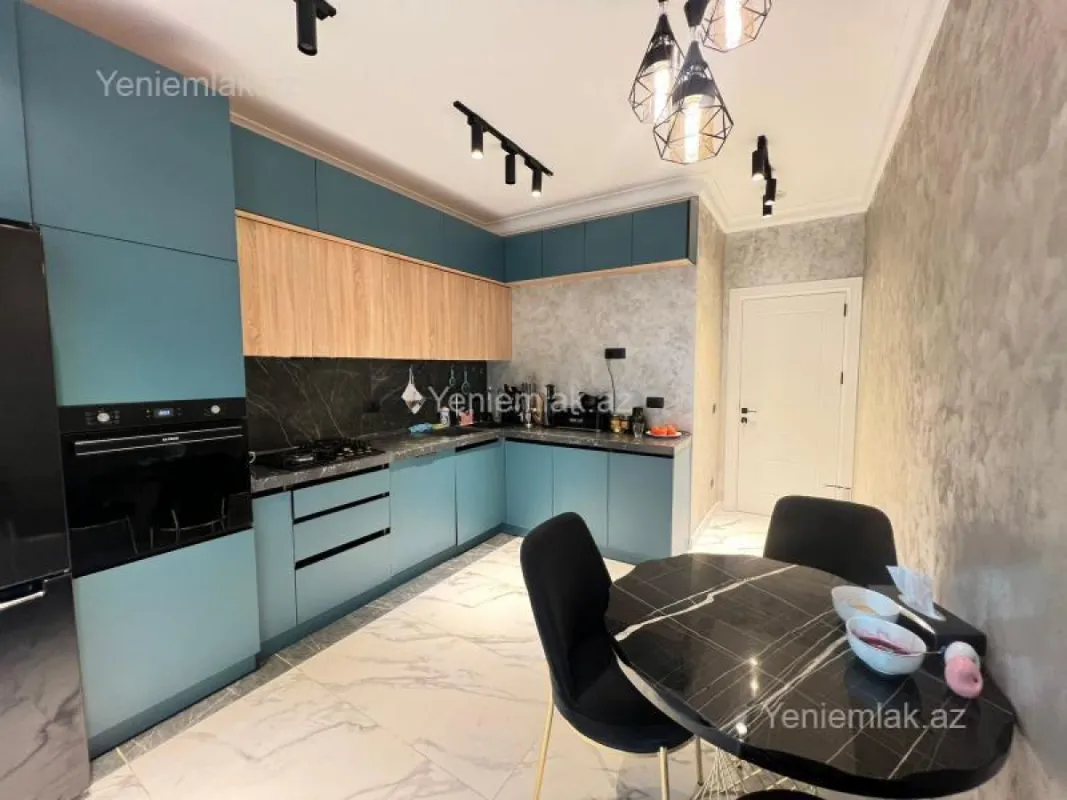 Satılır 2 otaqlı yeni tikili 98 m²