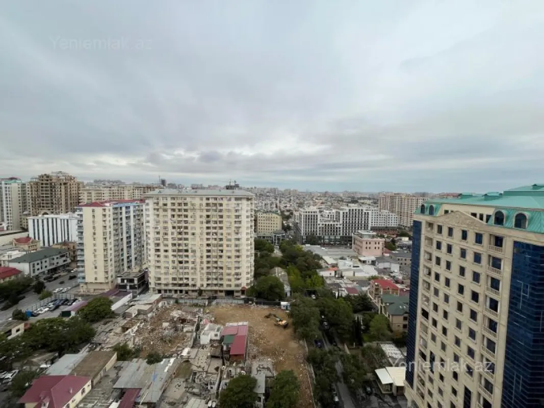 Satılır 3 otaqlı yeni tikili 115 m²