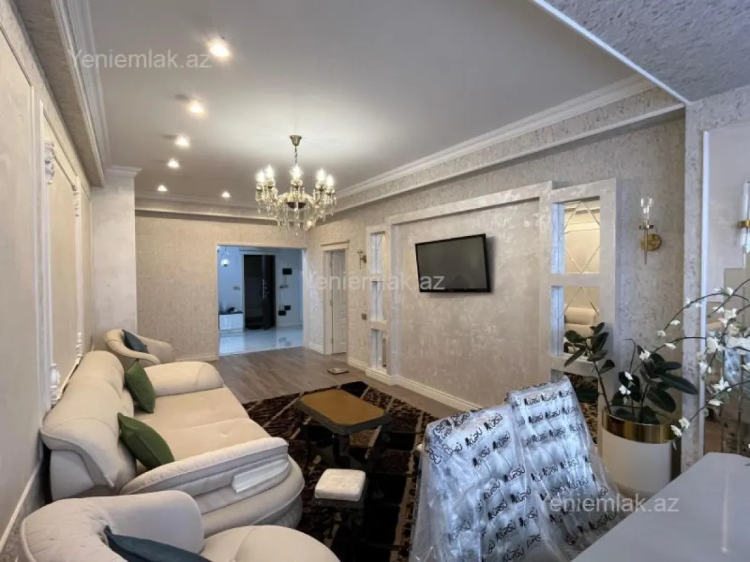 Satılır 3 otaqlı yeni tikili 115 m²