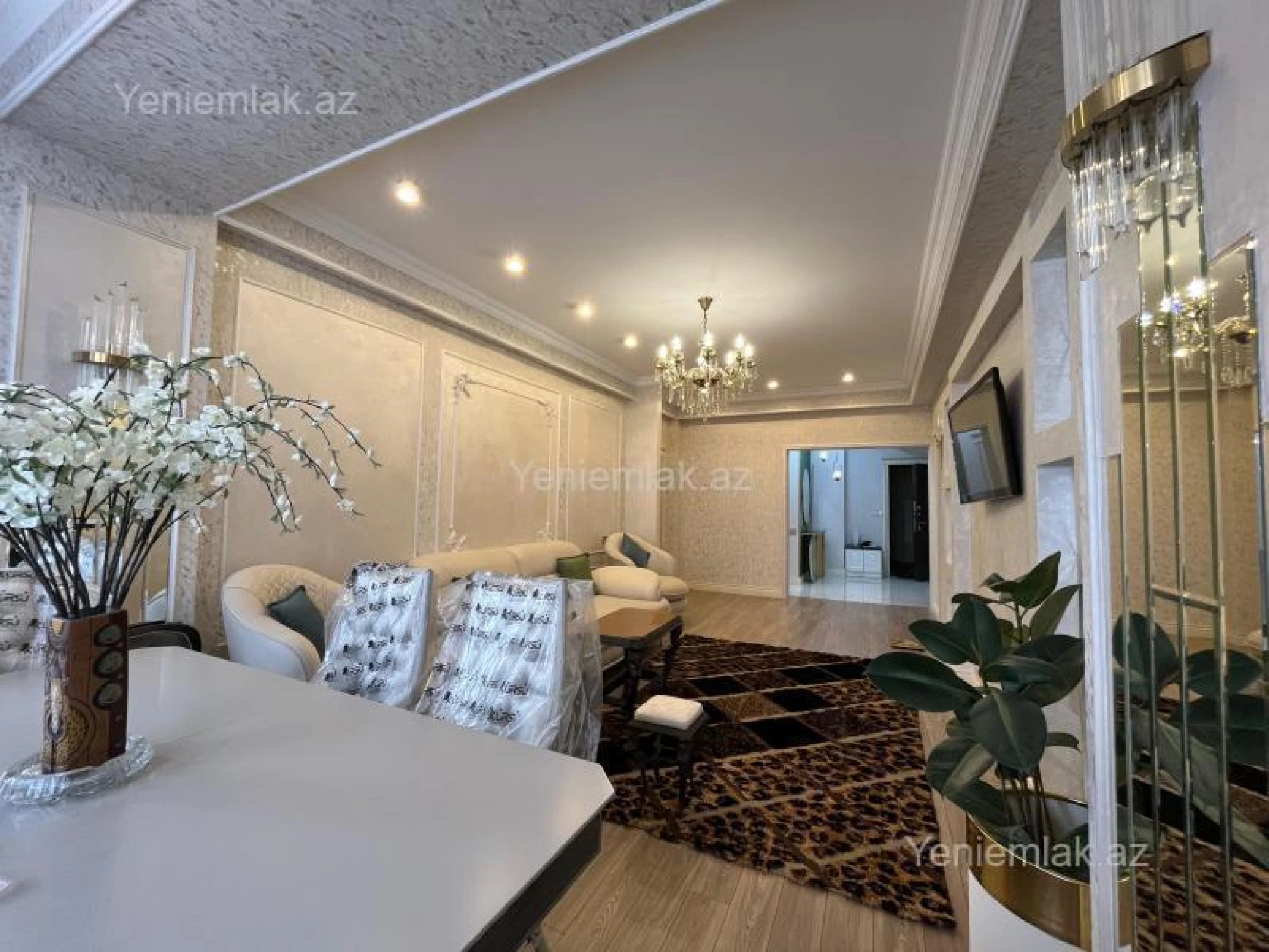 Satılır 3 otaqlı yeni tikili 115 m²