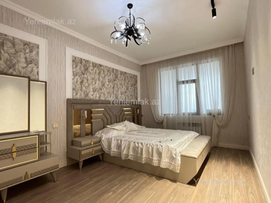 Satılır 3 otaqlı yeni tikili 115 m²