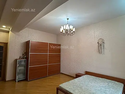 Satılır 3 otaqlı yeni tikili 175 m²