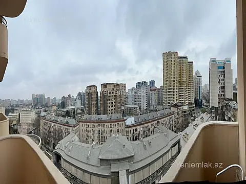 Satılır 3 otaqlı yeni tikili 175 m²