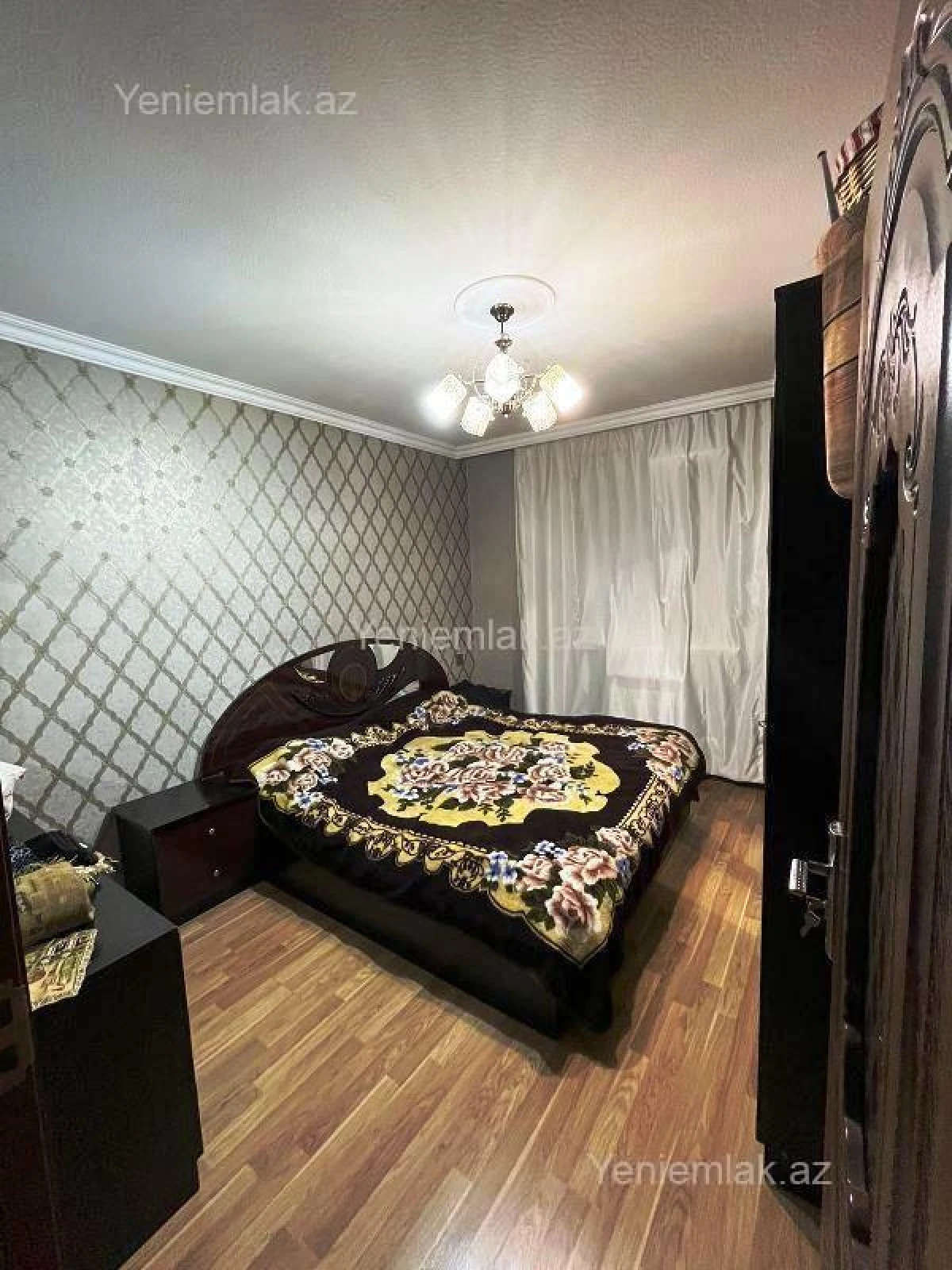 Satılır 3 otaqlı köhnə tikili 75 m²