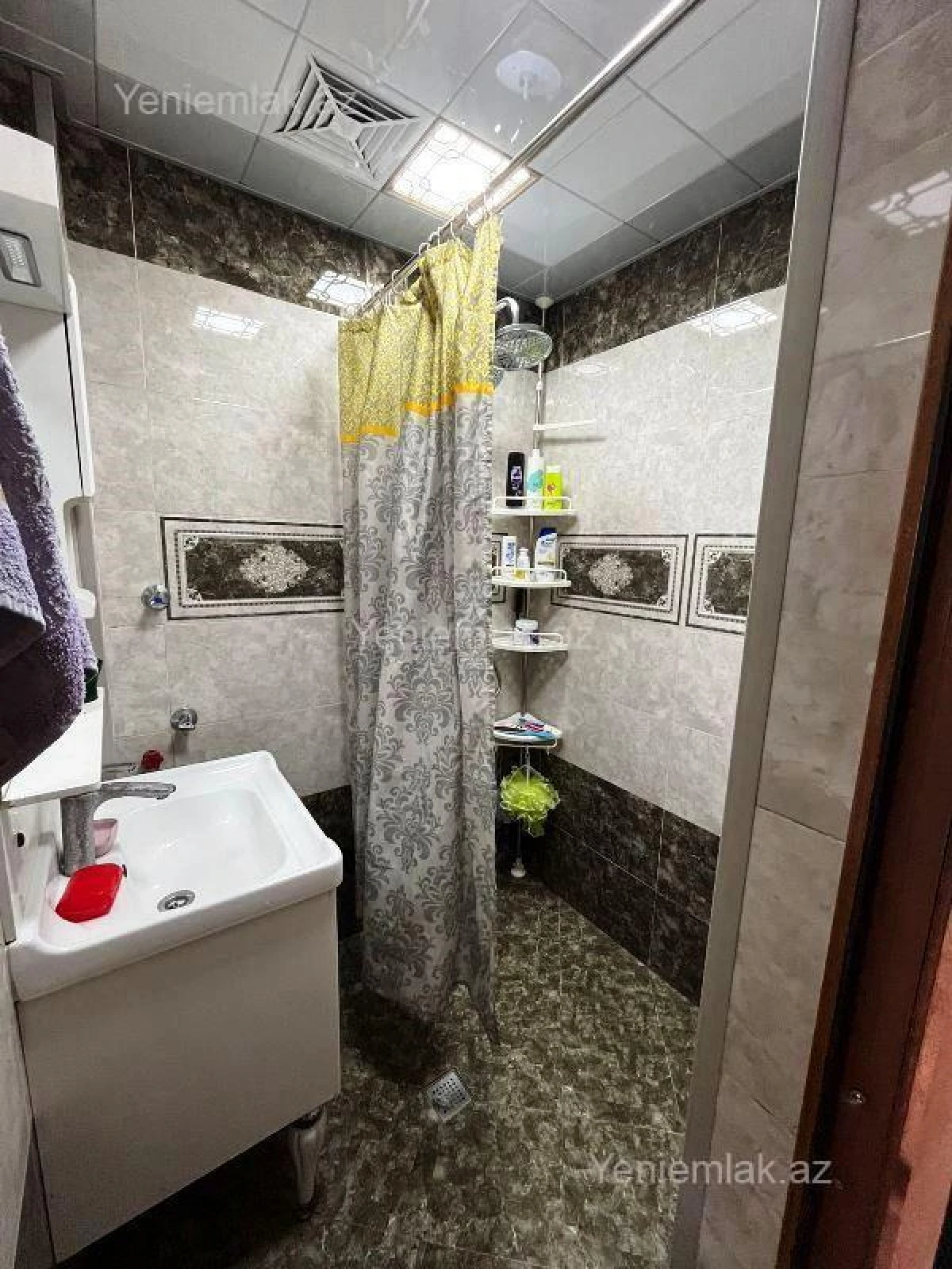 Satılır 3 otaqlı köhnə tikili 75 m²